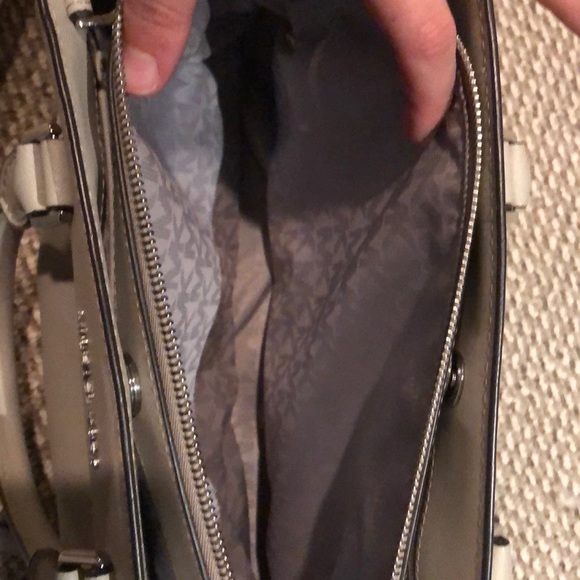 Michael Kors Medium Savannah - Picture 4 of 6